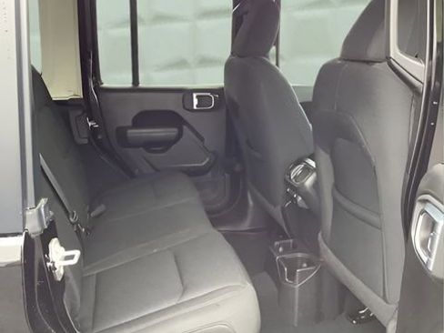 Certified 2022 Jeep Wrangler Unlimited Sport AWD/4WD image 18
