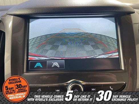 Used 2018 Chevrolet Cruze LT w/ Convenience Package image 32