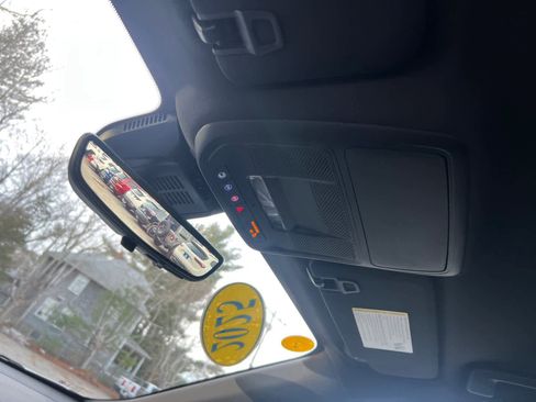 Certified 2025 Chevrolet Equinox LT w/ Safety and Technology Package image 27