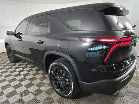 Used 2024 Chevrolet Traverse LS w/ Midnight/Sport Edition AWD/4WD image 5