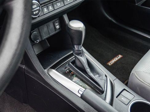 Used 2015 Toyota Corolla LE image 20