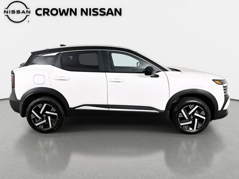 New 2026 Nissan Kicks SV image 4