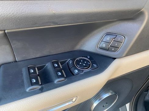 Used 2024 Ford Expedition Limited AWD/4WD image 18