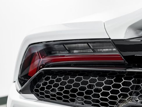 Used 2023 Lamborghini Huracan EVO RWD image 56