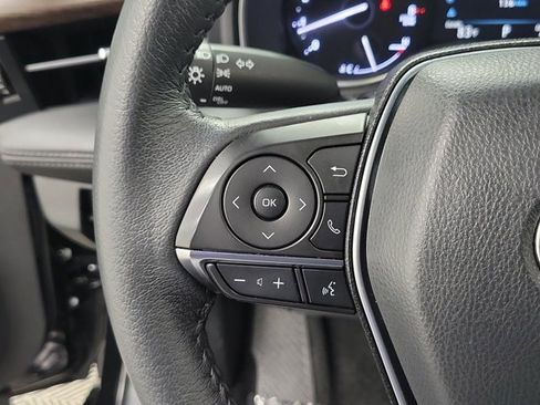 Used 2022 Toyota Avalon XLE image 25