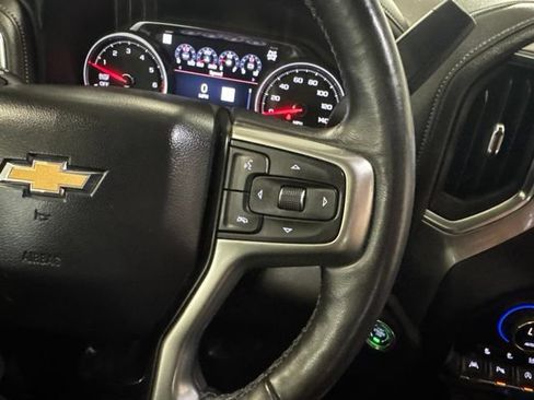 Used 2019 Chevrolet Silverado 1500 LTZ AWD/4WD image 37