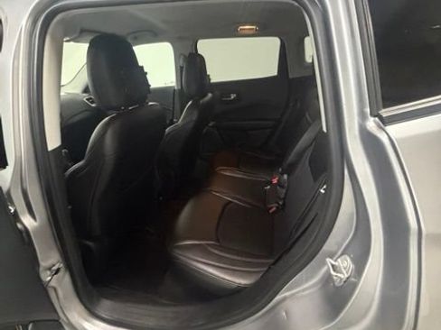 Used 2018 Jeep Compass Latitude FWD image 21