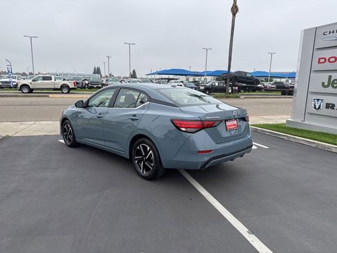 Used 2024 Nissan Sentra SV image 9