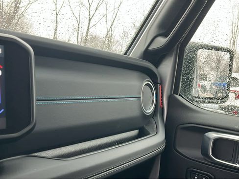 Used 2024 Jeep Wrangler High Altitude image 19