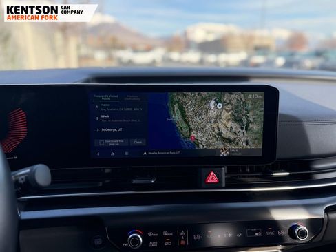 Used 2025 Kia Carnival image 30