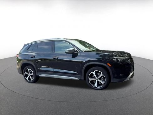 Used 2026 Volkswagen Tiguan SE AWD/4WD image 2