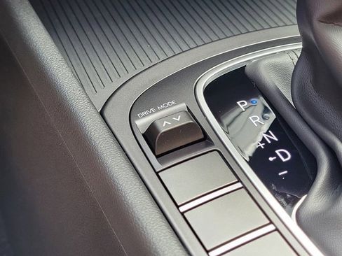 Certified 2025 Hyundai Kona SE image 28