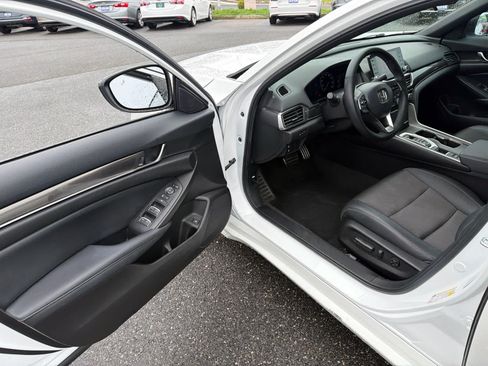 Used 2022 Honda Accord Sport image 7