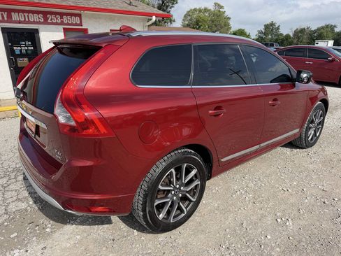 Used 2017 Volvo XC60 T6 Dynamic w/ Climate Package AWD/4WD image 3