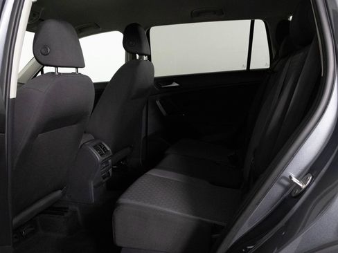 Used 2020 Volkswagen Tiguan S image 31