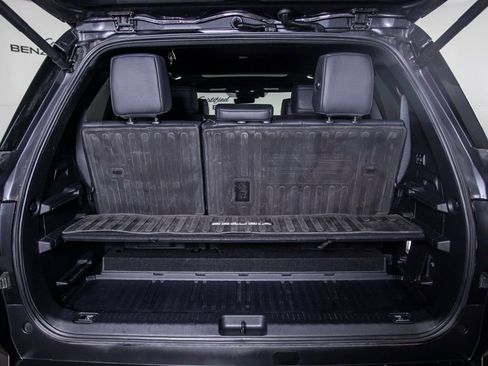 Used 2024 Toyota Sequoia Platinum image 9