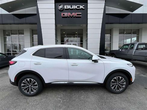 New 2026 Buick Envision Preferred image 2