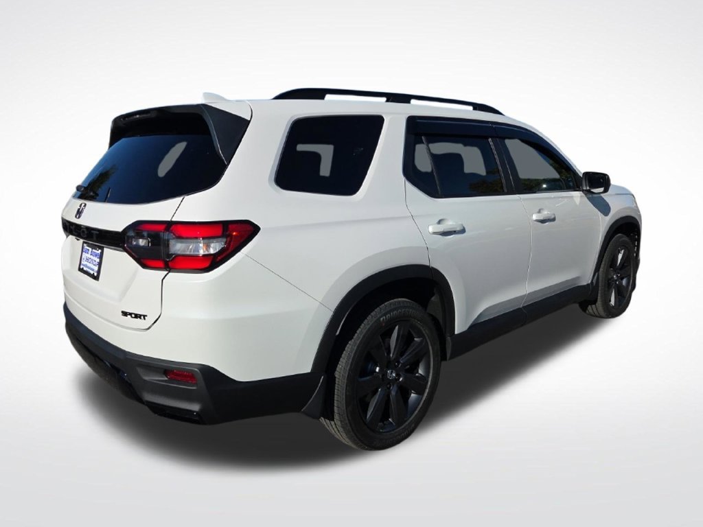 New 2026 Honda Pilot Sport image 4