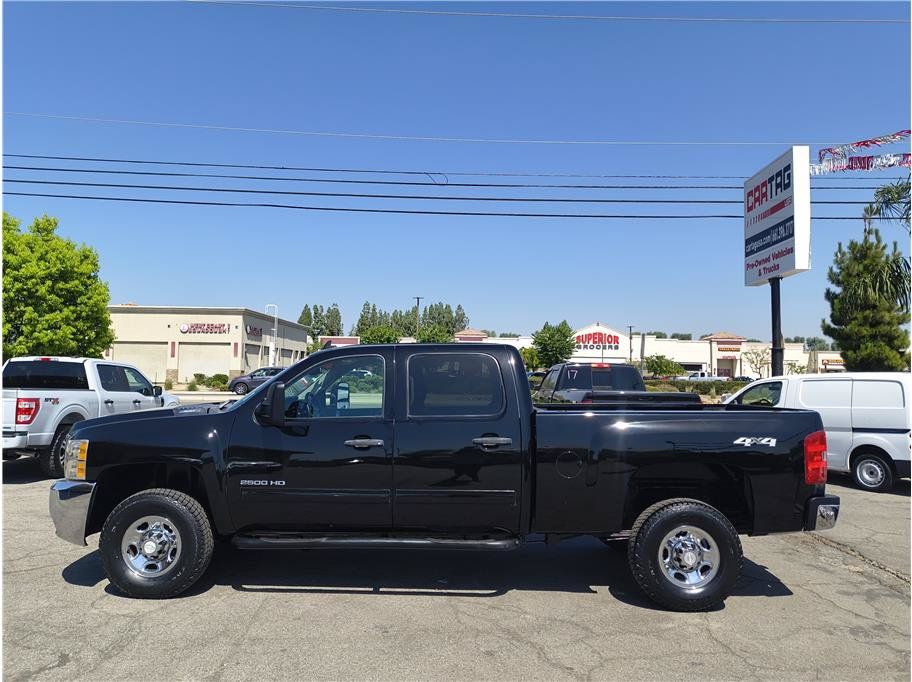 Used 2010 Chevrolet Silverado 2500 LT w/ Interior Plus Package AWD/4WD image 17