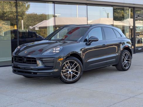 Certified 2026 Porsche Macan AWD/4WD image 1
