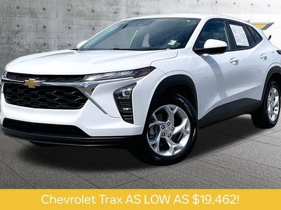 Used 2024 Chevrolet Trax LS w/ LS Convenience Package