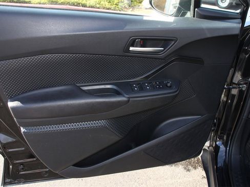 Used 2018 Toyota C-HR XLE image 22