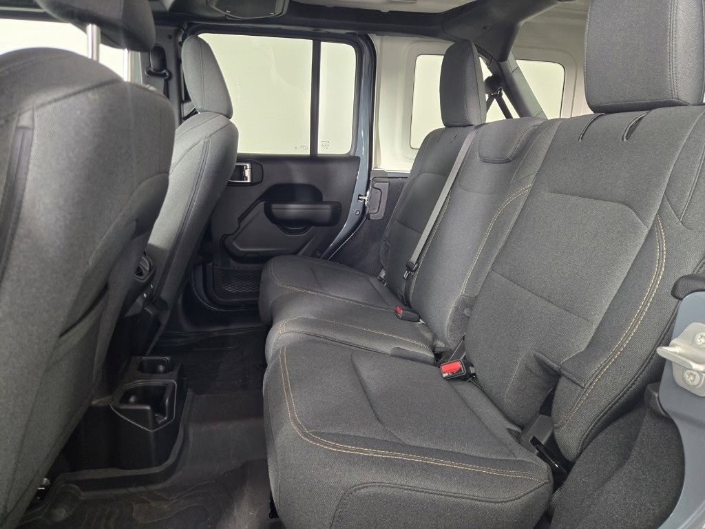 Used 2024 Jeep Wrangler Unlimited Sport AWD/4WD image 9