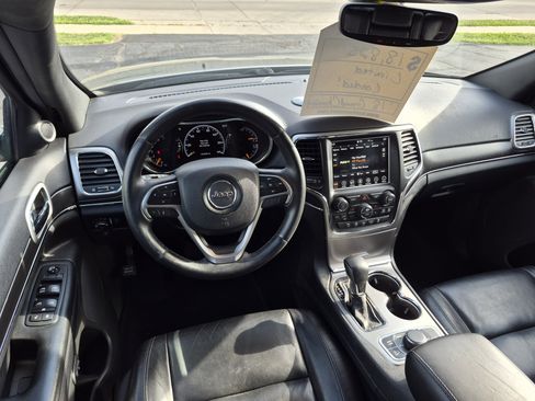 Used 2018 Jeep Grand Cherokee Limited AWD/4WD image 15