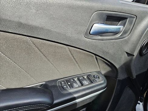 Used 2023 Dodge Charger SXT image 10