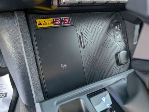 New 2025 Toyota 4Runner Limited image 17