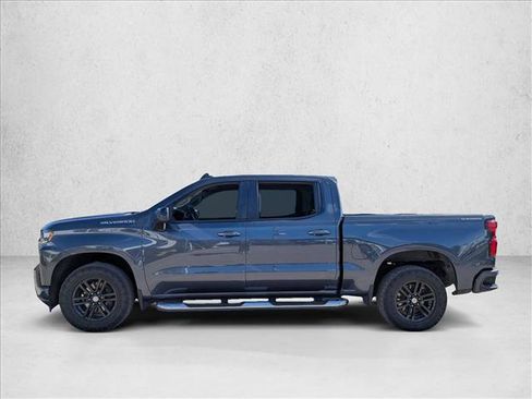 Used 2022 Chevrolet Silverado 1500 RST image 2