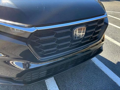 Used 2024 Honda CR-V LX image 28