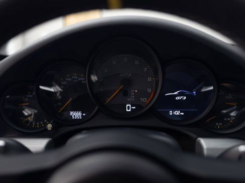 Used 2018 Porsche 911 GT3 image 39