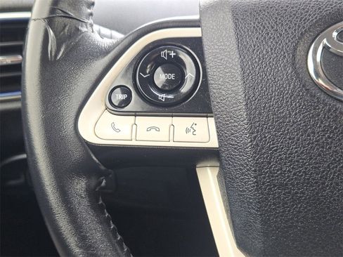Used 2018 Toyota Prius Four Touring image 29
