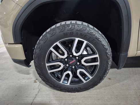 Certified 2023 GMC Sierra 1500 AT4 w/ Technology Package image 35