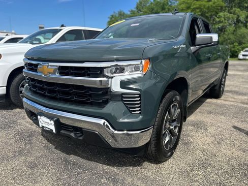 Used 2025 Chevrolet Silverado 1500 LT AWD/4WD image 3