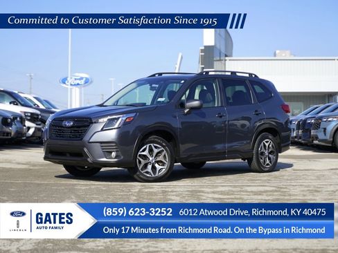 Used 2022 Subaru Forester Premium image 1