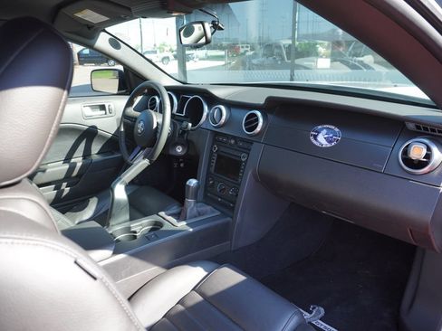Used 2009 Ford Mustang Shelby GT500 RWD image 7