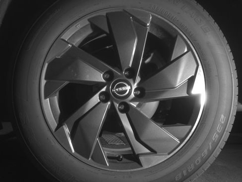 Used 2025 Nissan Rogue SV FWD image 14