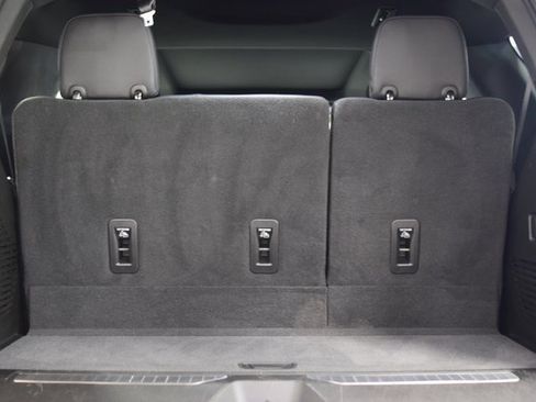 Used 2022 Chevrolet Tahoe Z71 w/ Luxury Package image 22