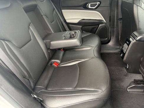Used 2025 Jeep Compass Limited AWD/4WD image 18