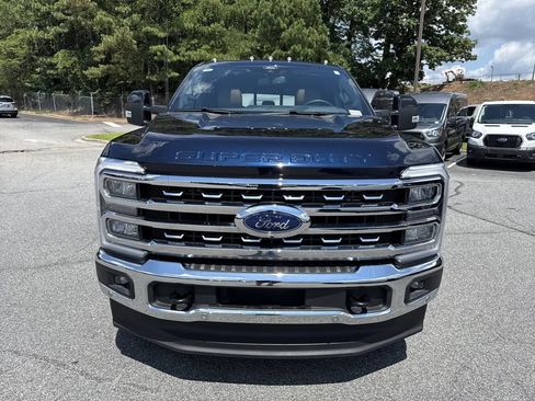 Used 2025 Ford F250 Lariat w/ Lariat Ultimate Package AWD/4WD image 2
