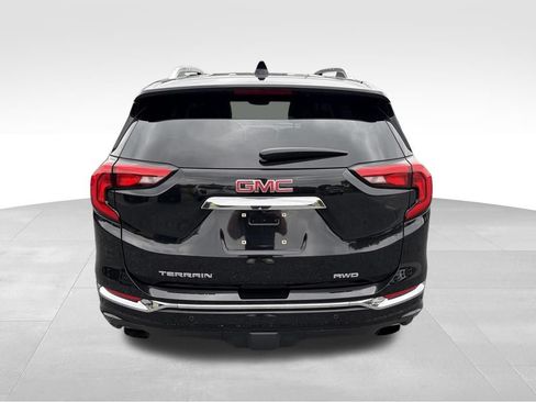 Used 2018 GMC Terrain Denali w/ GMC Pro Grade Package AWD/4WD image 18
