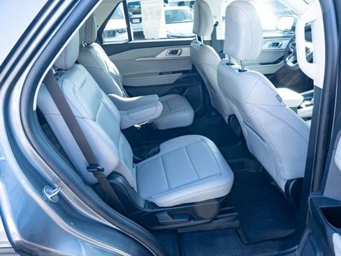 Used 2025 Ford Explorer Active w/ Active Comfort Package AWD/4WD image 38