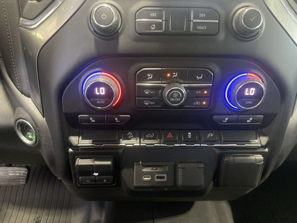 Used 2022 Chevrolet Silverado 2500 LTZ AWD/4WD image 18