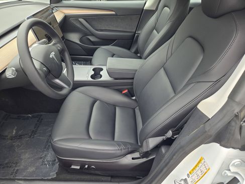 Used 2022 Tesla Model 3 RWD image 15
