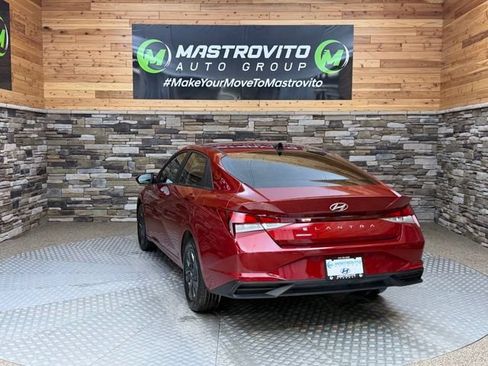 Used 2023 Hyundai Elantra SEL w/ Cargo Package FWD image 8