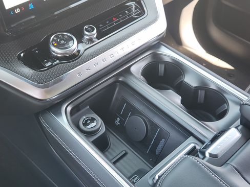 New 2027 Ford Expedition Max Platinum w/ Stealth Appearance Package AWD/4WD image 17