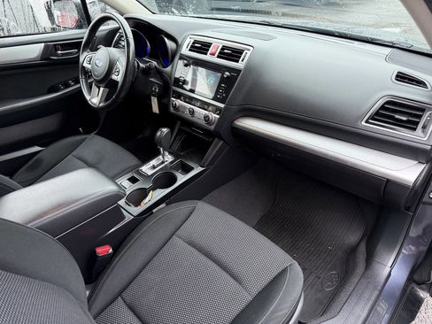 Used 2017 Subaru Outback 2.5i Premium image 15