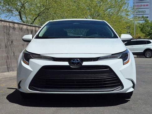 Used 2024 Toyota Corolla LE FWD image 4